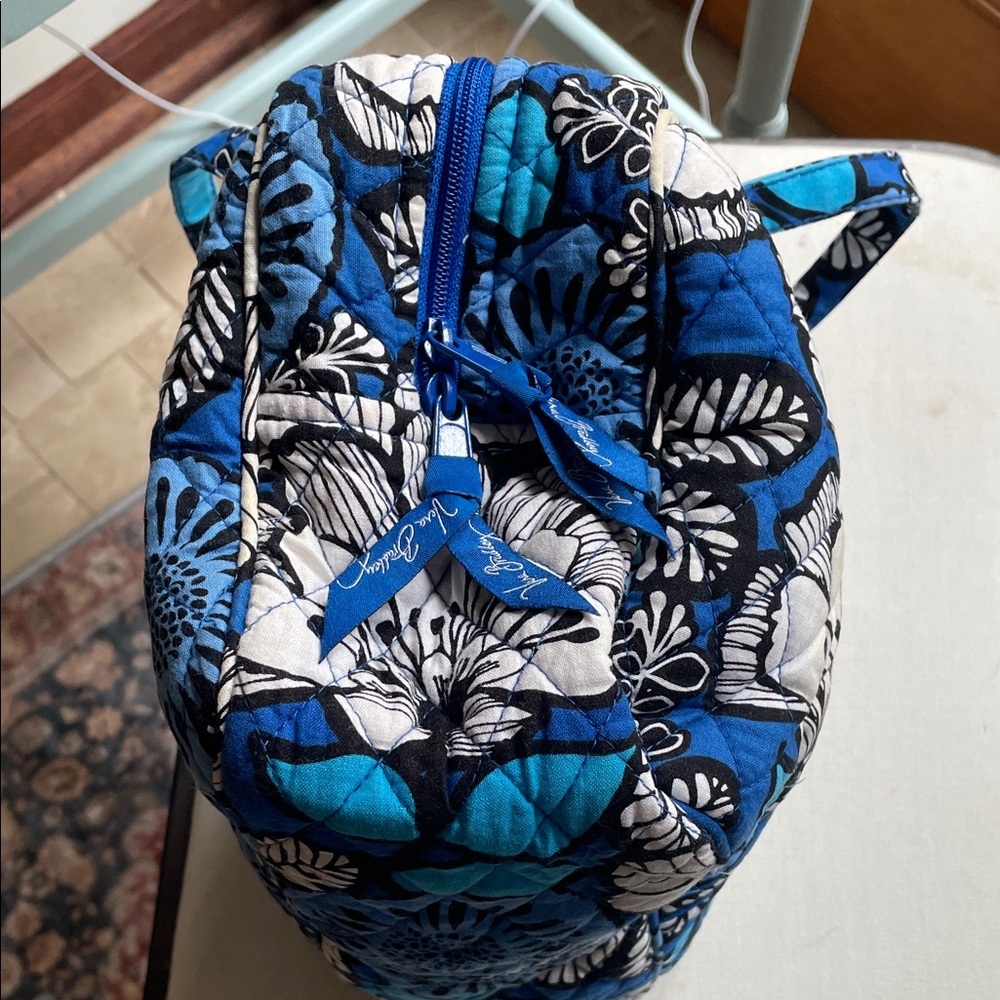 Vera Bradley Makeup Toiletries Travel Bag Blue Floral Hawaiian As Is - Picture 2 of 12